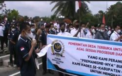 Oknum LSM Bikin Kesal, Kades Demo di Kantor Bupati OKU