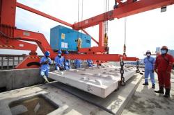  Mantap, Bantalan Rel Pertama Proyek KCJB Mulai Dipasang   