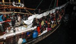 Begini Kondisi 120 Pengungsi Rohingya Terdampar di Laut Aceh Sejak 25 Desember 