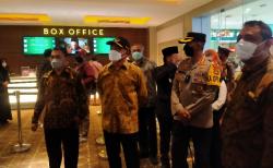 Kunjungi TangCity Mall Jelang Malam Tahun Baru, Menko PMK Imbau Warga Rayakan di Rumah