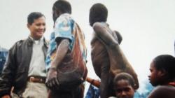 Dahnil Unggah Foto Prabowo Muda Bersama Masyarakat Papua, Pesannya Jaga Persatuan<