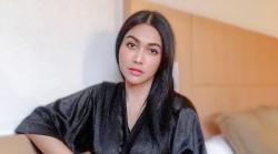 Kisah Pilu Perjuangan Denada Jual Aset dan Barang Berharga Demi Pengobatan sang Anak 