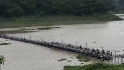 Ini Penyebab Jembatan Jembalas KBB Ambruk hingga Pemotor Terperosok<