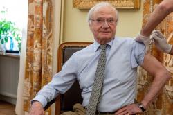 Raja dan Ratu Swedia Positif Covid, Padahal Sudah 3 Kali Disuntik Vaksin