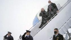 Joe Biden Terjebak di Pesawat Air Force One akibat Badai Salju Parah