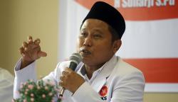 Pakai Peci, Begini Potret Narji Cagur Terjun ke Dunia Politik