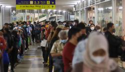 Potret Kepadatan Penumpang KRL saat Jam Pulang Kerja