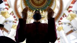 Bacaan Sholat Subuh Lengkap, Dari Niat hingga Salam Beserta Doa Qunut