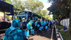 Kemenag Lepas Pemberangkatan Perdana 418 Jemaah Umrah Hari Ini