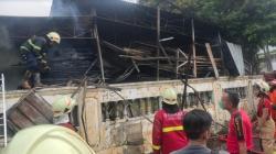 Gudang Kayu di Pondok Aren Ludes Terbakar, Lokasi Dekat SPBU
