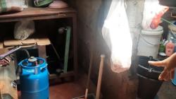 Jatuh dari Plafon Rumah Warga Terbentur Tabung Gas, Maling Ditemukan Meringkuk Kesakitan