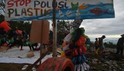 Pertunjukan Seni Kontemporer Kritisi Masalah Lingkungan di Kota Palu