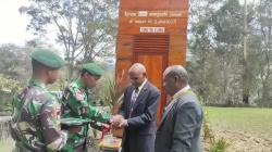 Bangun 6 Menara Lonceng Gereja, Satgas Yonif MR 412 Kostrad Bawa Kedamaian di Tanah Papua