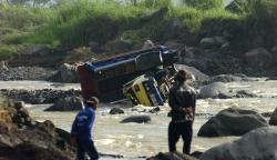 Truk Pasir Hanyut Diterjang Banjir Bandang di Sungai Kaligung, 2 Awak Tewas