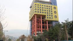 Sayang Sekali, Gedung dengan Desain Konyol Ini Akan Dihancurkan