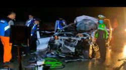 Minibus Tabrak Truk tak Dikenal di Tol Solo-Semarang, 3 Tewas 