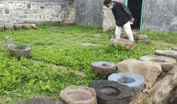 Warga Temukan Benda Kuno di Lereng Kelud, Ada Lingga Yoni hingga Penyimpanan Abu Jenazah  