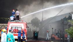 Kebakaran Pabrik Sepatu dan Sendal di Sidoarjo