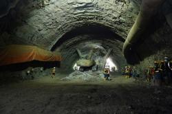 Menko Luhut Turun Tangan, Kontruksi Tunnel 2 Kereta Cepat Jakarta-Bandung Dikebut  