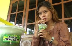 Kuliner Unik, Es Dawet Daun Kelor Campur Ikan Tengiri Miliki Nilai Gizi Tinggi