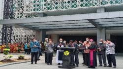 Ridwan Kamil Bisiki Presiden Jokowi, Pamer Capaian Vaksinasi di Jabar 83 Persen<