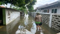 Banjir Karawang, 6.933 Rumah Terendam akibat Luapan Sungai Kali Kapur<