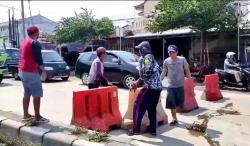 Ratusan Nelayan Cantrang di Tegal Blokir Ruas Jalingkut, Arus Lalu Lintas Macet