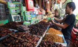 Omzet Anjlok 95 Persen saat Pandemi, Pedagang Oleh-oleh Haji Jual Aset hingga Alih Profesi