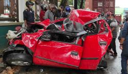 Penampakan Mobil-Mobil Ringsek Ditabrak Truk Tronton di Balikpapan