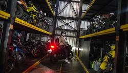 Penampakan Parkir Vertikal Khusus Motor di Jakarta
