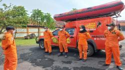 Banjir Rendam 3 Desa di Cirebon, Basarnas Bandung Terjunkan Tim SAR<