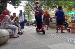 Meski Dilarang, Skuter Listrik Tetap Berseliweran di Malioboro