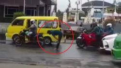 Sukabumi Heboh, Viral Video Pria ODGJ Sholat di Tengah Jalan Ahmad Yani, Ini Faktanya<