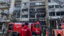 Ledakan Misterius Hancurkan Gedung Kantor dan Etalase Toko, 3 Orang Luka