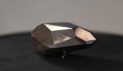 Berlian Hitam Penuh Misteri Ini Bakal Dilelang, Harga Ditaksir Capai Rp100 Miliar