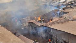 Api Lahap 50 Pabrik Penggilingan Jagung dan 100 Rumah, 1 Pria Cacat Ditemukan Tewas