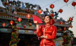 Makna Baju Merah saat Imlek, Ternyata Ini Arti Lambangnya
