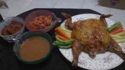 Lezatnya Kuliner Ayam Kodok, Pas Dinikmati Bersama Keluarga 