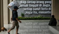  Pemkot Jogja Didesak Segera Tindak Lanjuti Pansus PKL Malioboro<