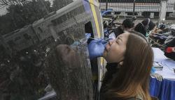 Lacak Penyebaran Covid-19, Puluhan Penumpang KRL Jalani Swab Test Antigen