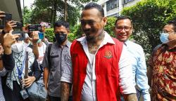 Ekspresi Jerinx Mendengar Kabar Sang Rival Adam Deni Ditangkap Polisi