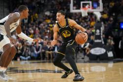 Hasil NBA, Rabu (2/2/2022): Jordan Poole Tampil Trengginas, Warriors Kalahkan Spurs