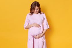 5 Ciri Hamil Anak Kembar Menurut Dokter dari Tinjauan Medis