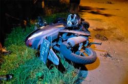 Ngebut di Jalan, Pemotor di Kulonprogo Tewas Tabrak Minibus