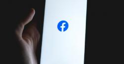 Pengguna Aktif Harian Facebook Turun