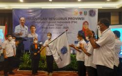 Pelantikan Pengurus Squash Jatim, La Nyalla: Kenalkan Ini Olahraga Murah dan Mudah <