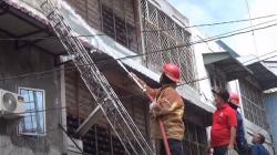 Pabrik Roti di Medan Terbakar, 3 Pekerja dan Seorang Petugas Damkar Terluka<