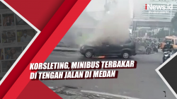 Video Korsleting, Minibus Terbakar di Tengah Jalan di Medan