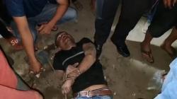 Tepergok Curi Motor di Marelan Raya Medan, Pemuda Bertato Babak Belur Dihajar Massa<