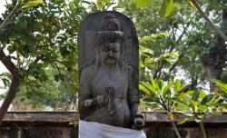 Kesaktian Mpu Bharada, Kalahkan Calon Arang hingga Terbang ke Bali dengan Selembar Daun<